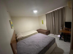 Flats próximo ao Shopping Singapura - pode descer com bebidas para o Park Aquático 1211